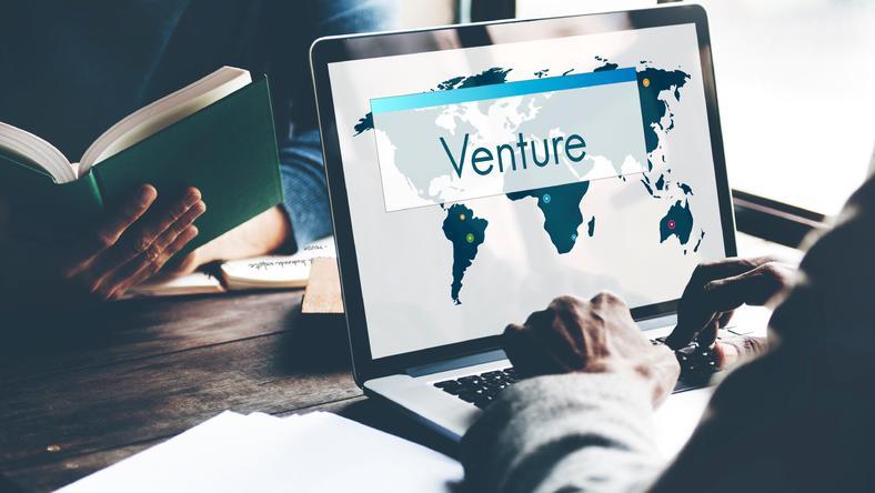 张艺谋的“印象”也爆雷,云锋基金第一笔学费交了4亿元